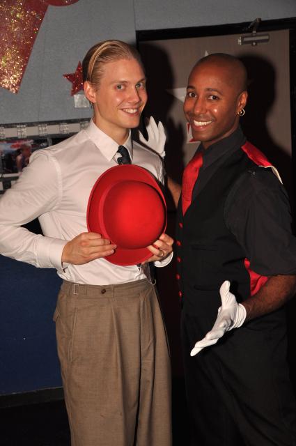 min 2010 11 13 fous swing 194